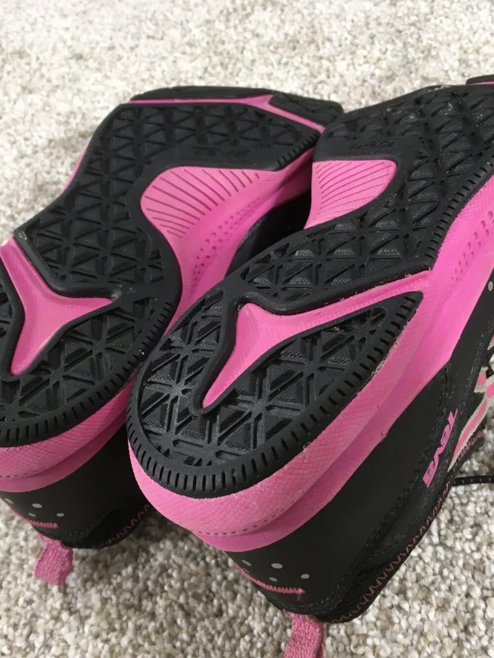 Teva 'Scamper' Water Shoes Kids Girls Size 5 EUR 37 Black Pink